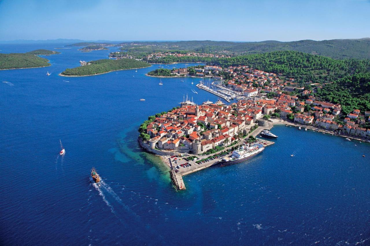 High View-A Seaside Villa With Huge Jacuzzi Račišće Exteriör bild